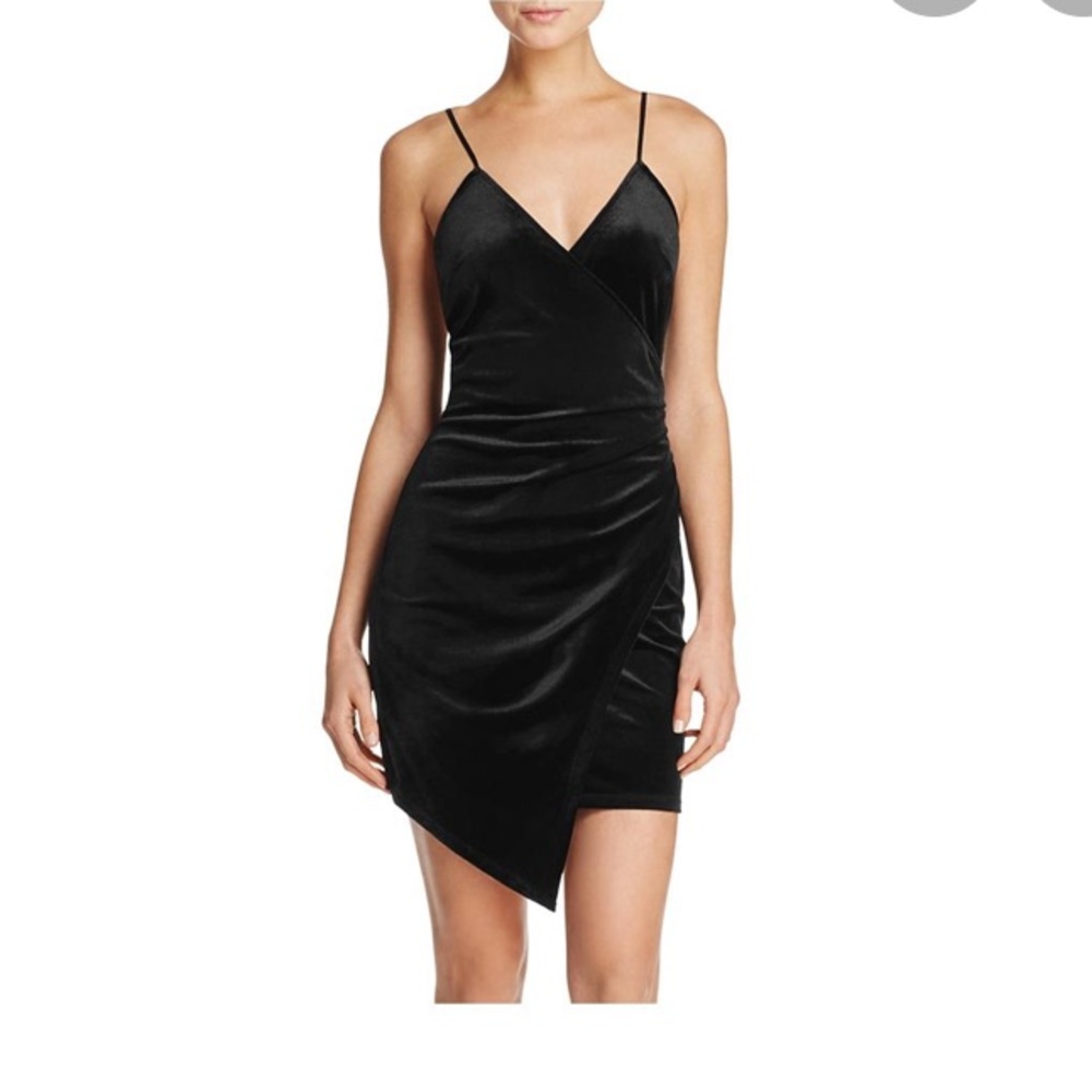 Sunset & Spring Black Velvet Bodycon Dress